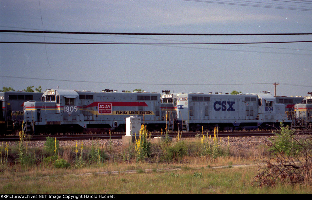 CSX 1805 & 1804 in the dead line